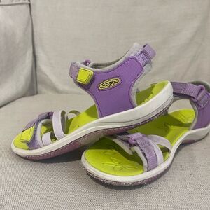 Girls KEEN Unisex-Child Verano Open Toe Sandal Size 11
